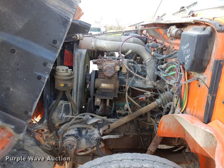 image for item DP5444 1993 International 4900  dump truck