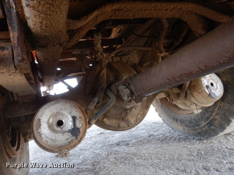 image for item DP5444 1993 International 4900  dump truck