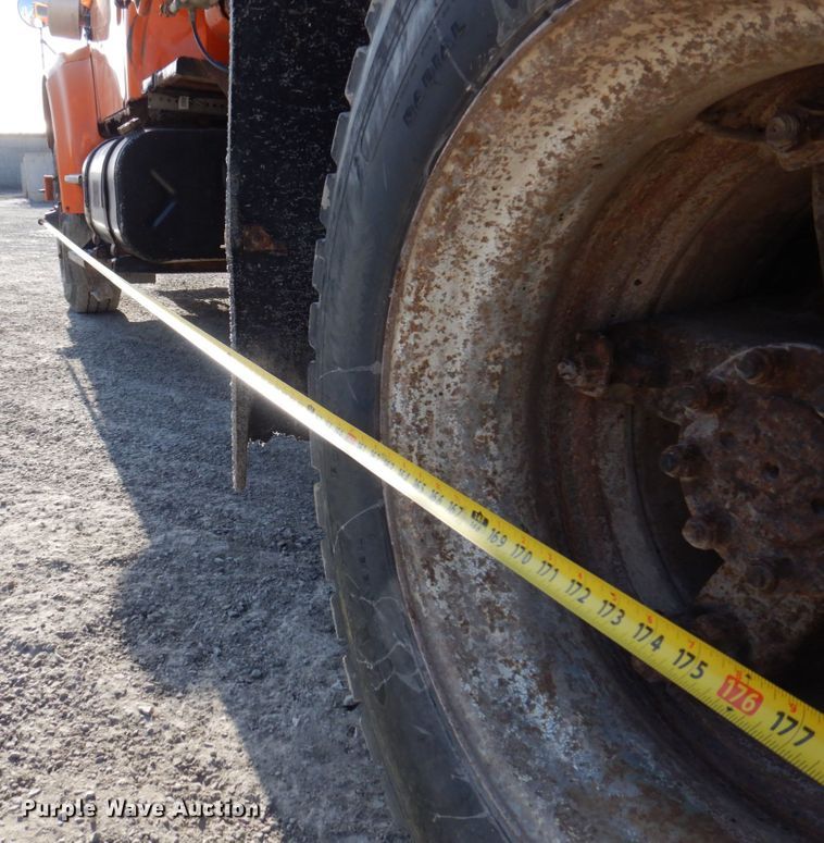 image for item DP5444 1993 International 4900  dump truck