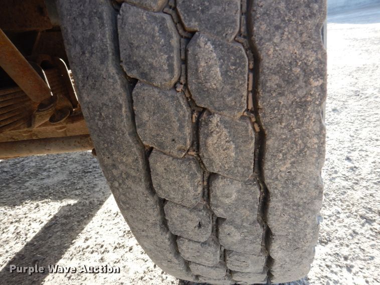 image for item DP5444 1993 International 4900  dump truck