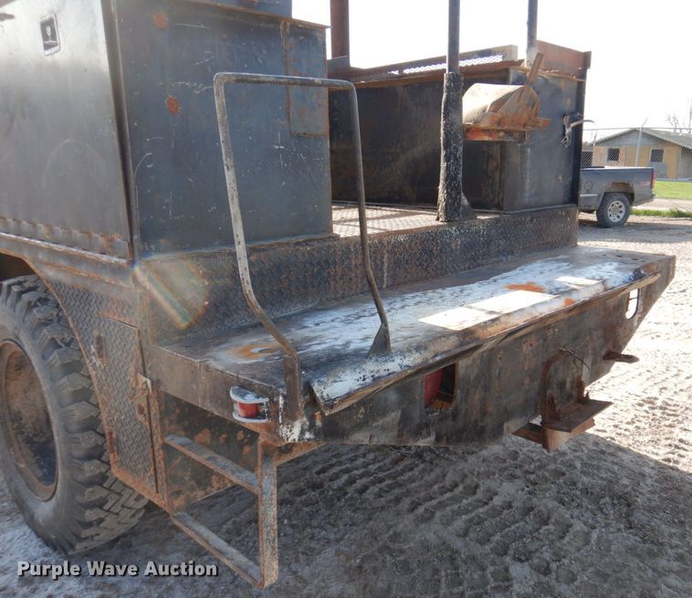 image for item DP5445 1986 Ford F700  utility / service truck