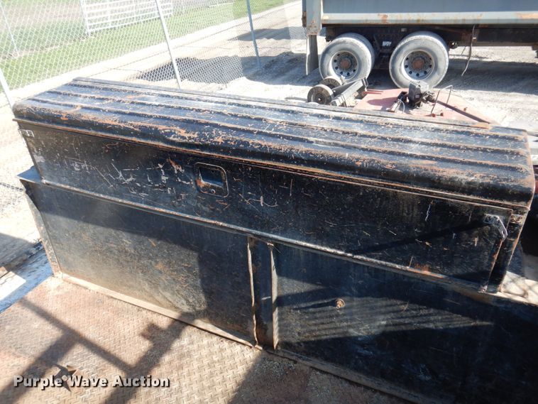 image for item DP5445 1986 Ford F700  utility / service truck