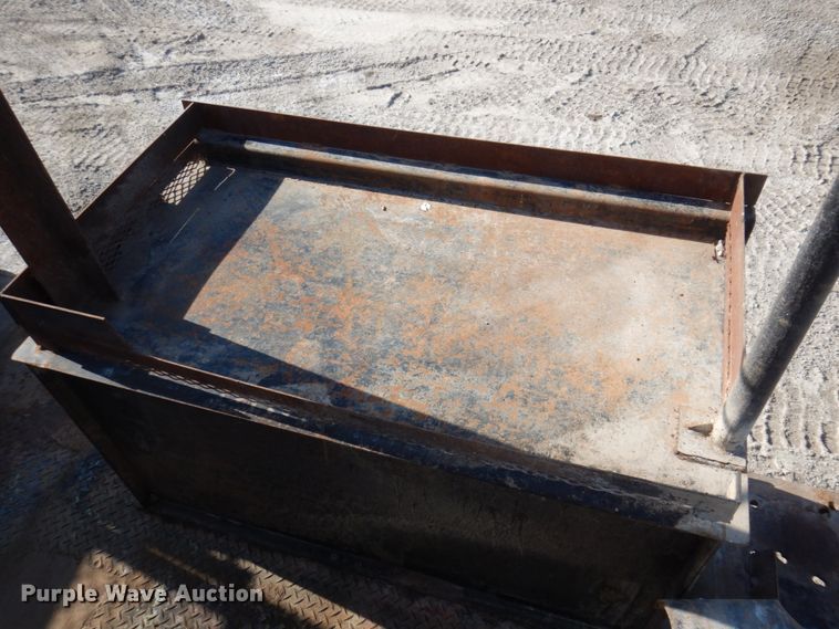 image for item DP5445 1986 Ford F700  utility / service truck