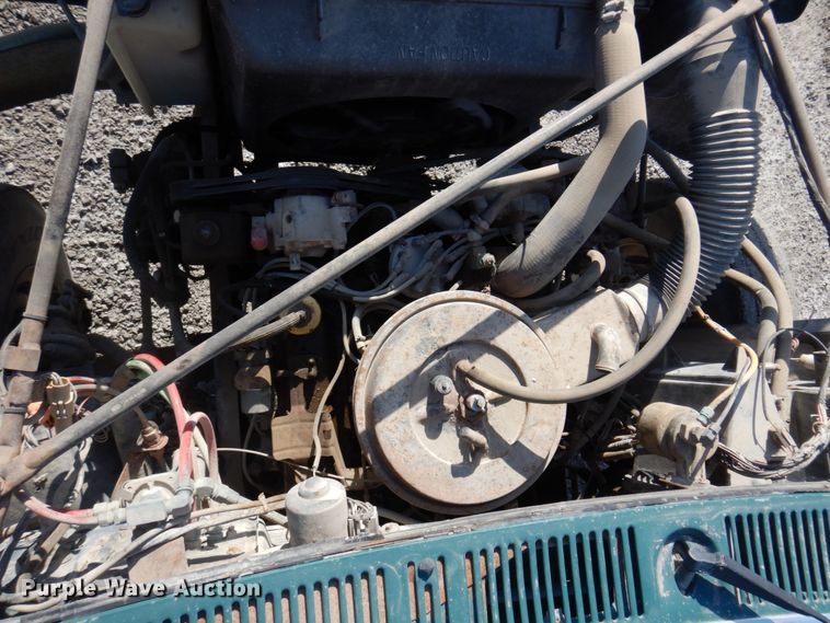 image for item DP5445 1986 Ford F700  utility / service truck