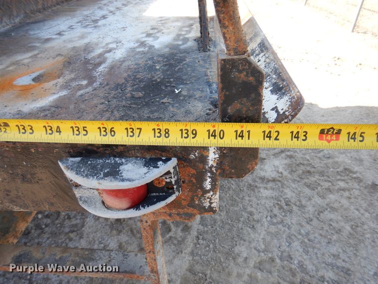 image for item DP5445 1986 Ford F700  utility / service truck