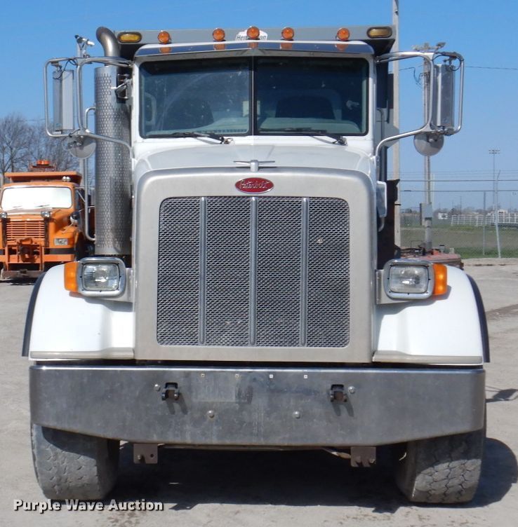 image for item DP5447 2013 Peterbilt 365  dump truck