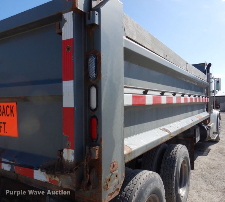 image for item DP5447 2013 Peterbilt 365  dump truck