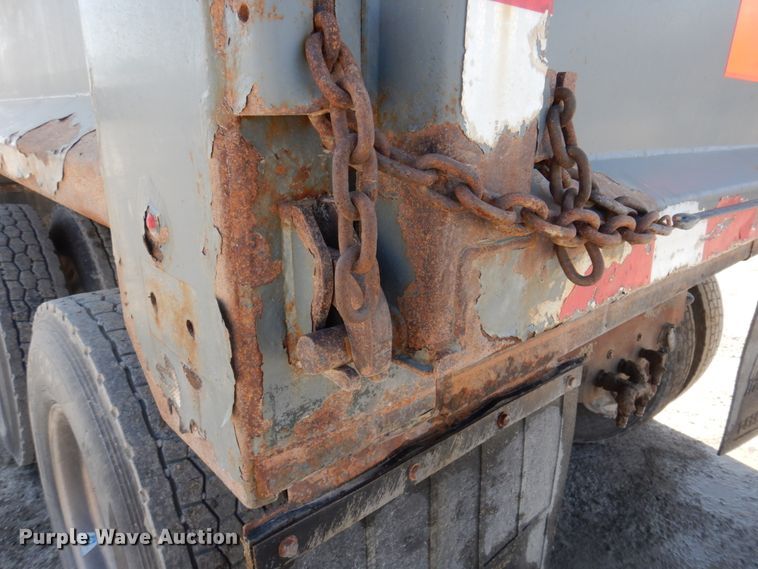 image for item DP5447 2013 Peterbilt 365  dump truck