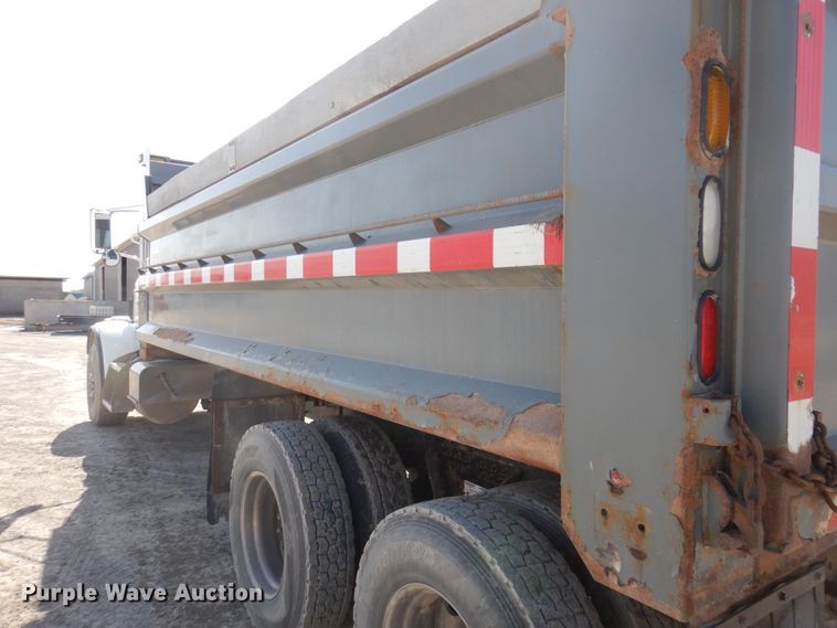 image for item DP5447 2013 Peterbilt 365  dump truck