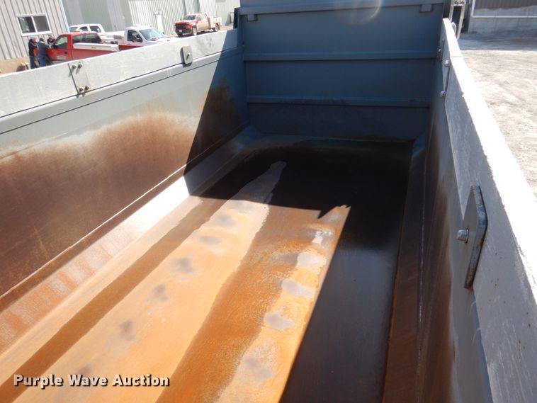 image for item DP5447 2013 Peterbilt 365  dump truck