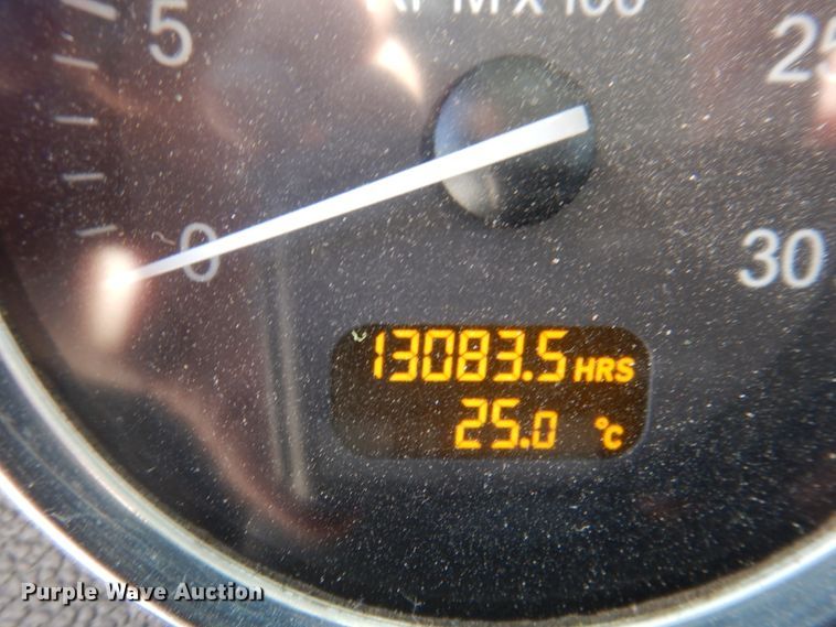 image for item DP5447 2013 Peterbilt 365  dump truck