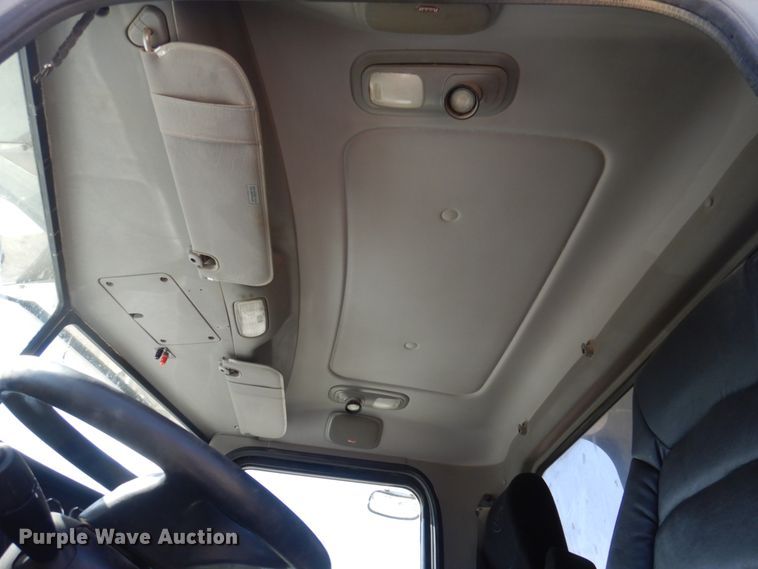 image for item DP5447 2013 Peterbilt 365  dump truck