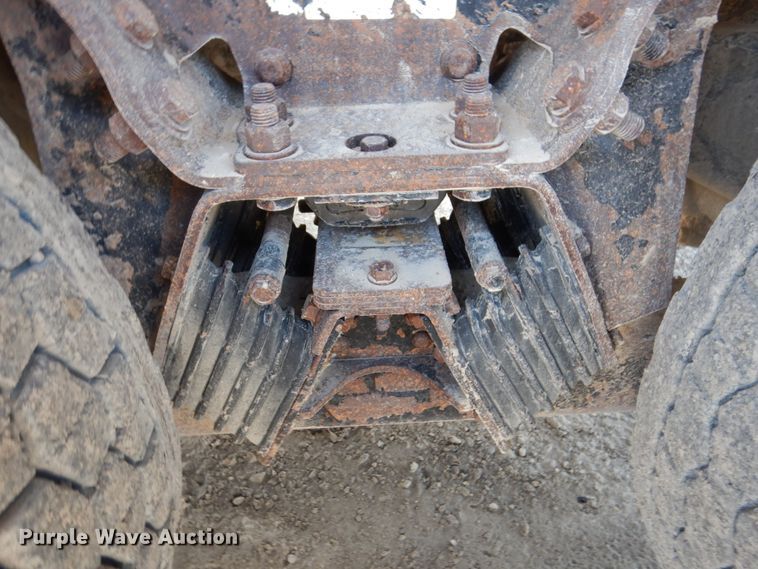 image for item DP5447 2013 Peterbilt 365  dump truck