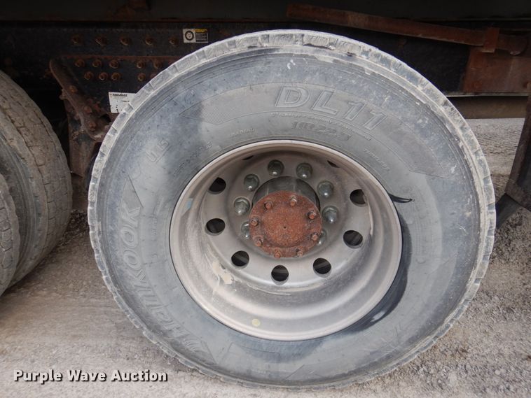 image for item DP5447 2013 Peterbilt 365  dump truck