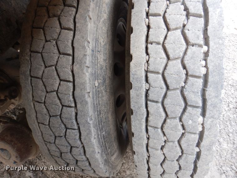 image for item DP5447 2013 Peterbilt 365  dump truck