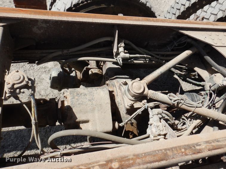 image for item DP5448 2002 Volvo VHD  dump truck