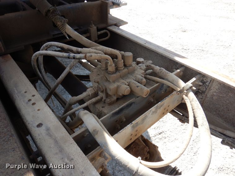 image for item DP5448 2002 Volvo VHD  dump truck