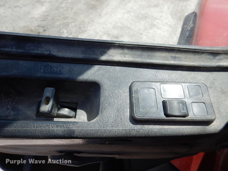 image for item DP5448 2002 Volvo VHD  dump truck