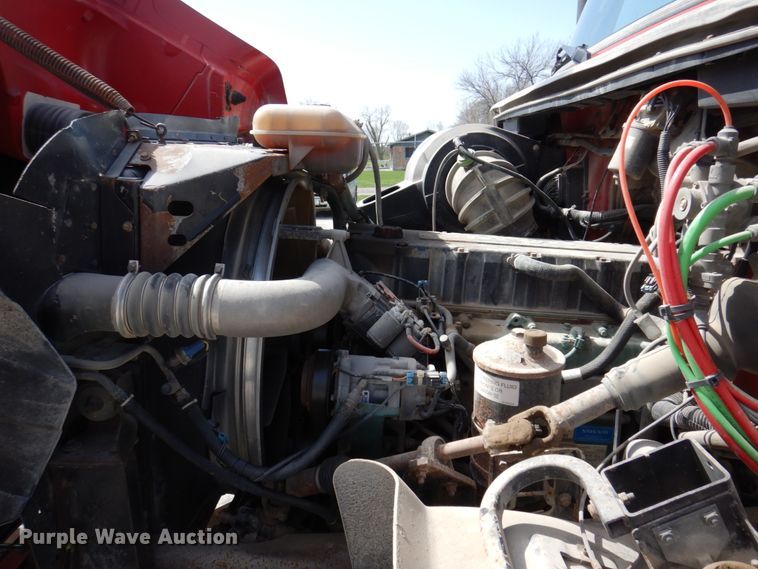 image for item DP5448 2002 Volvo VHD  dump truck