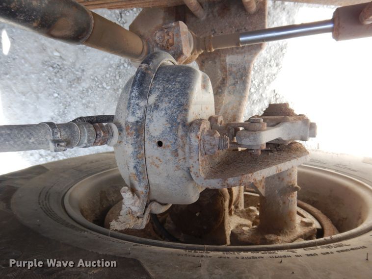 image for item DP5448 2002 Volvo VHD  dump truck