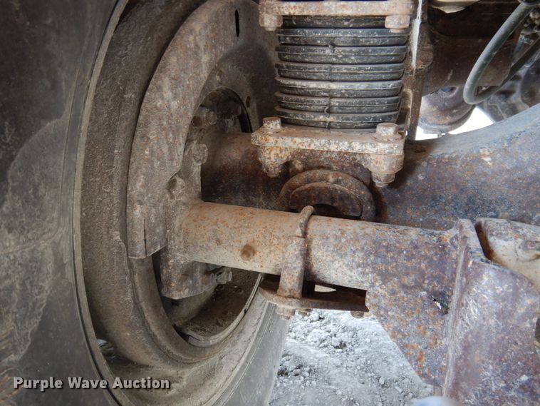 image for item DP5448 2002 Volvo VHD  dump truck