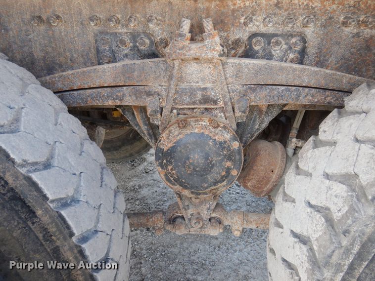 image for item DP5448 2002 Volvo VHD  dump truck