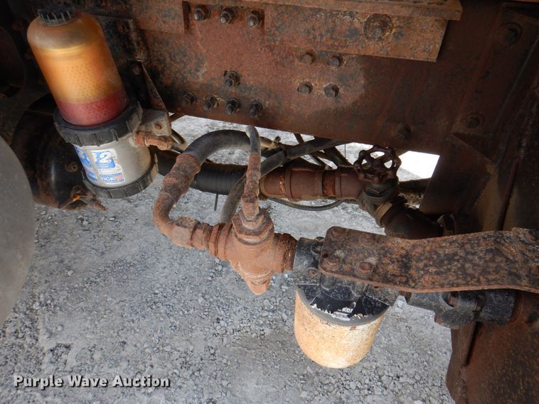 image for item DP5448 2002 Volvo VHD  dump truck