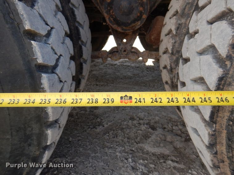 image for item DP5448 2002 Volvo VHD  dump truck