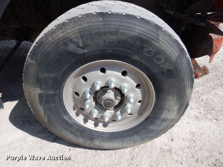 image for item DP5448 2002 Volvo VHD  dump truck