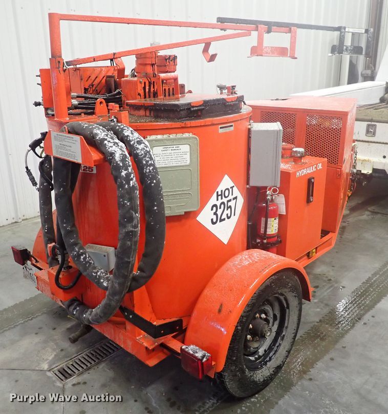 image for item DS7049 2006 Crafco SS125  melter applicator