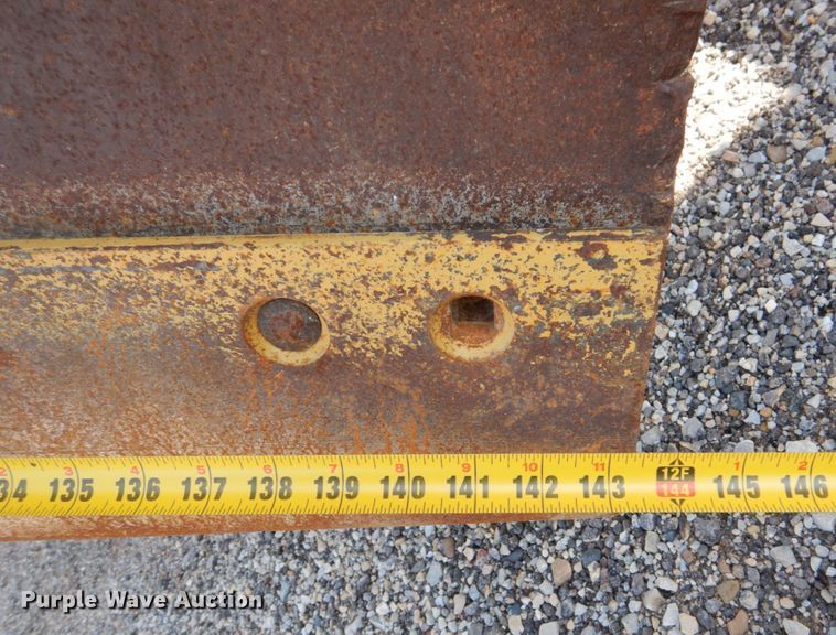 image for item DS8005 1999 John Deere 770CH  motor grader