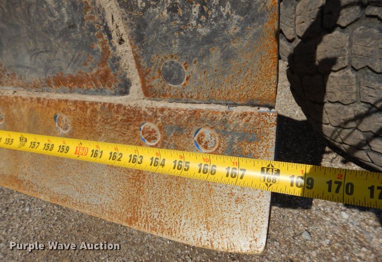 image for item DS8005 1999 John Deere 770CH  motor grader