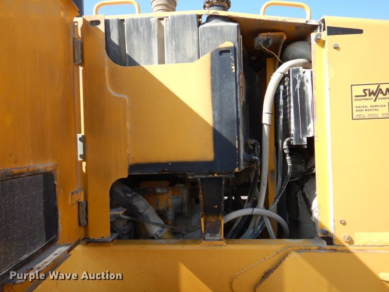 image for item DS8005 1999 John Deere 770CH  motor grader