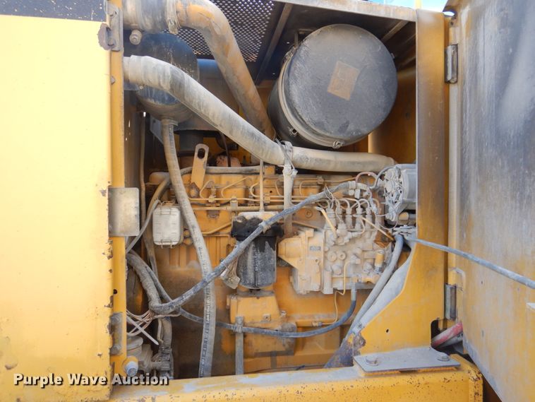 image for item DS8005 1999 John Deere 770CH  motor grader