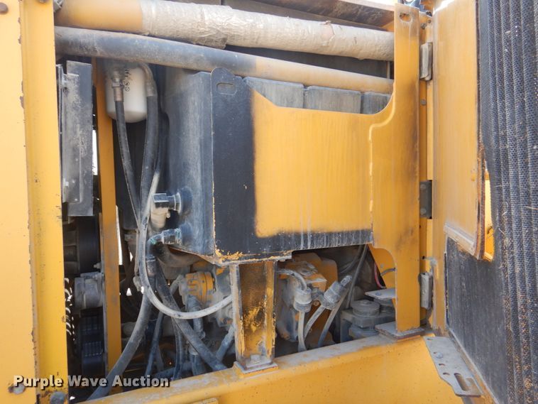 image for item DS8005 1999 John Deere 770CH  motor grader