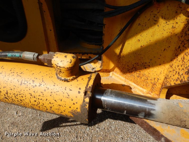 image for item DS8005 1999 John Deere 770CH  motor grader