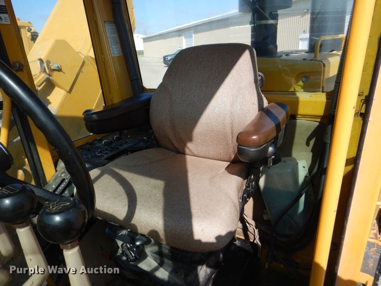 image for item DS8005 1999 John Deere 770CH  motor grader