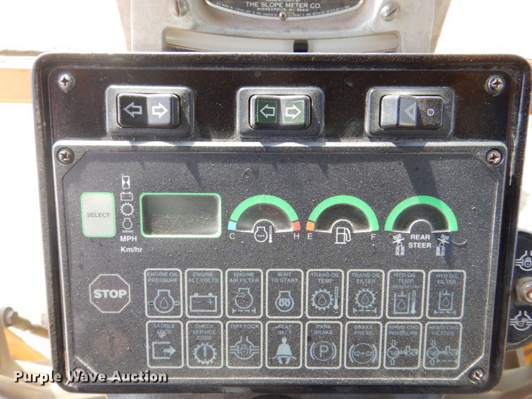 image for item DS8005 1999 John Deere 770CH  motor grader