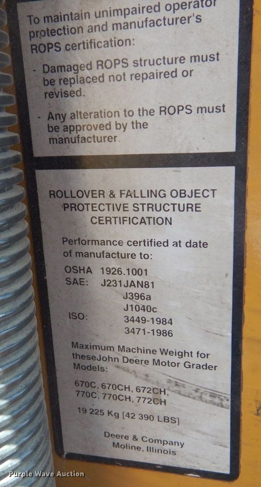 image for item DS8005 1999 John Deere 770CH  motor grader