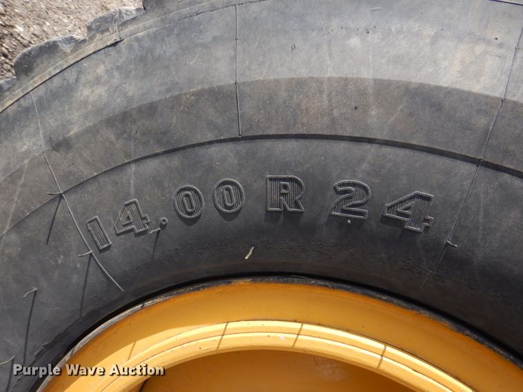 image for item DS8005 1999 John Deere 770CH  motor grader