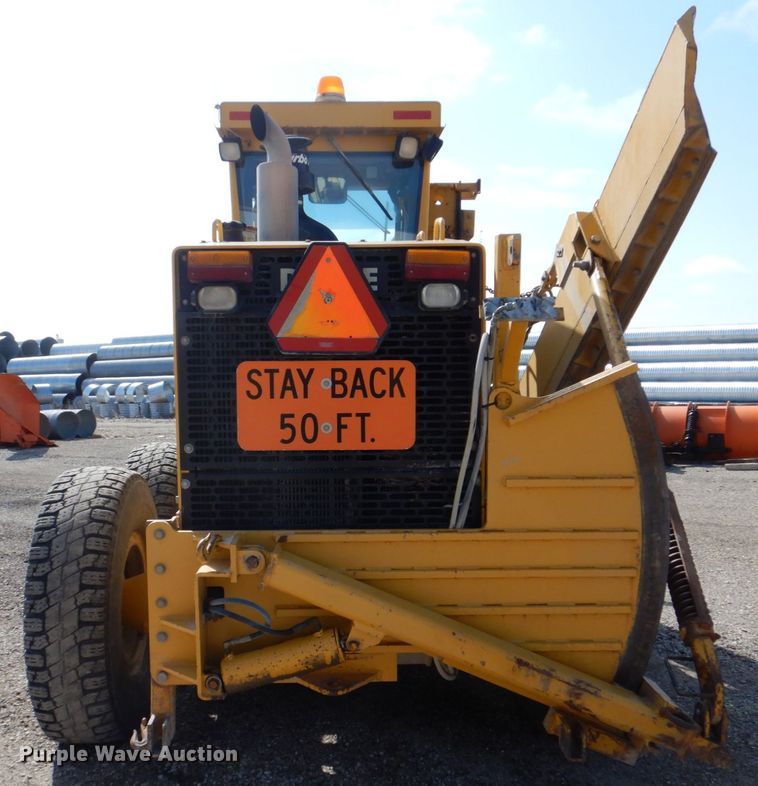 image for item DS8006 1999 John Deere 770CH  motor grader