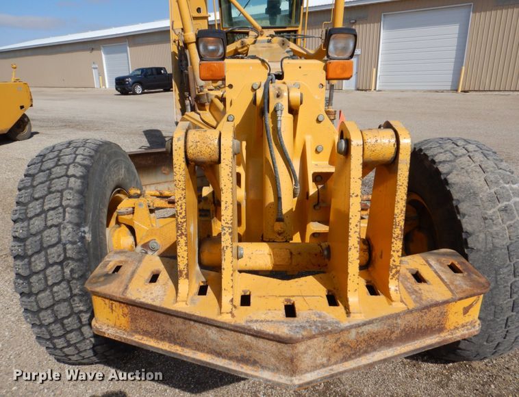 image for item DS8006 1999 John Deere 770CH  motor grader