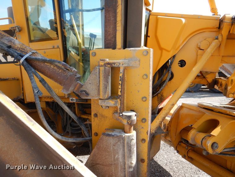 image for item DS8006 1999 John Deere 770CH  motor grader