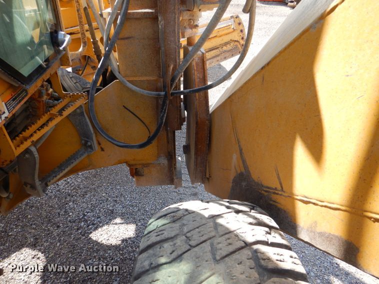 image for item DS8006 1999 John Deere 770CH  motor grader