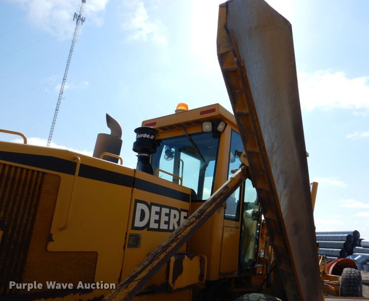 image for item DS8006 1999 John Deere 770CH  motor grader