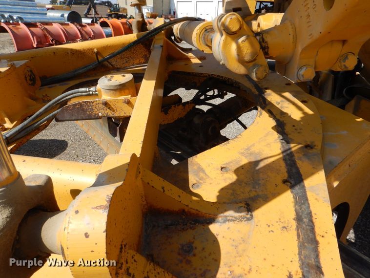 image for item DS8006 1999 John Deere 770CH  motor grader