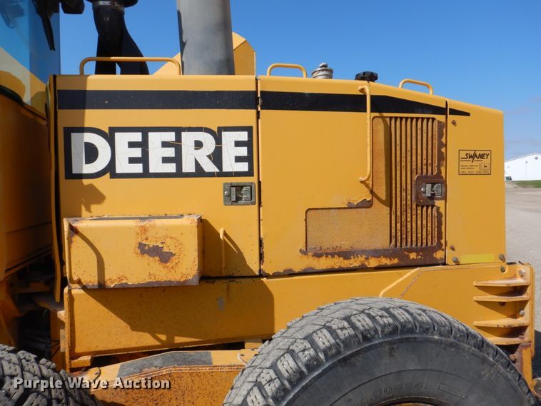 image for item DS8006 1999 John Deere 770CH  motor grader