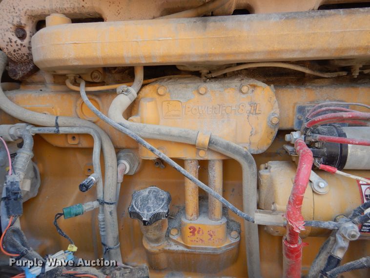 image for item DS8006 1999 John Deere 770CH  motor grader