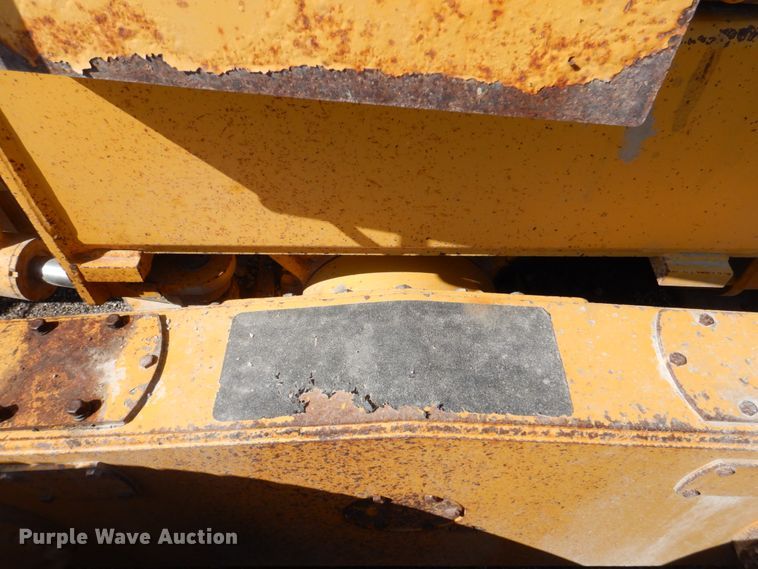 image for item DS8006 1999 John Deere 770CH  motor grader