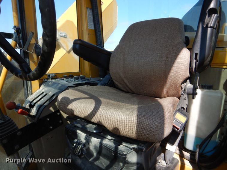 image for item DS8006 1999 John Deere 770CH  motor grader